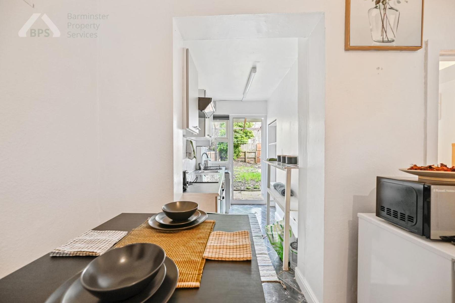 Cosy Tottenham Sleeps 4